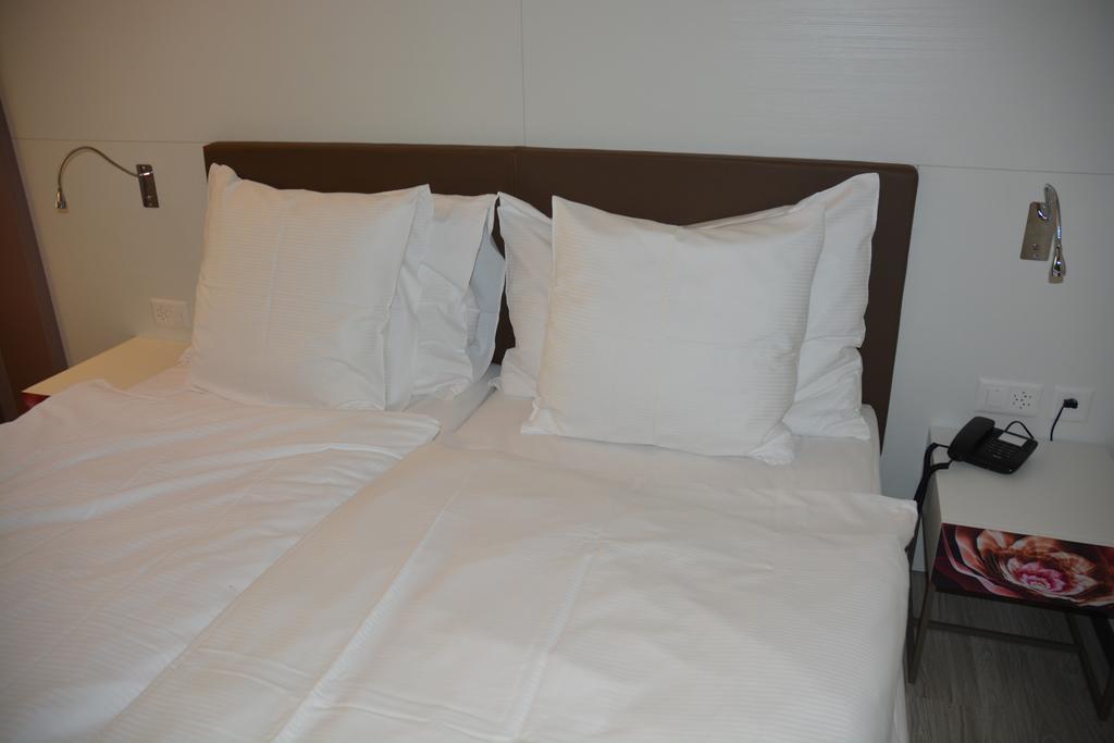 Hotel Forum Martigny Luaran gambar