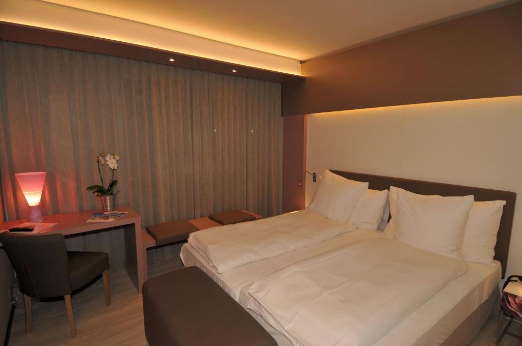 Hotel Forum Martigny Bilik gambar