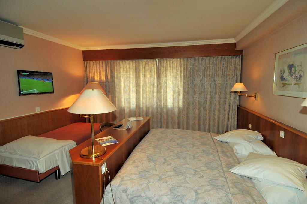 Hotel Forum Martigny Bilik gambar